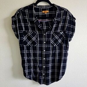Black and White Plaid Button-Up Shirt